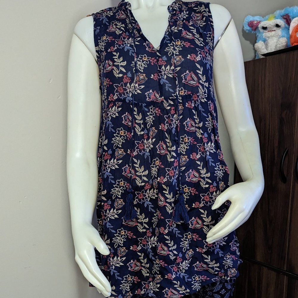 En Creme Blue Floral Sleeveless Tunic Top S EUC